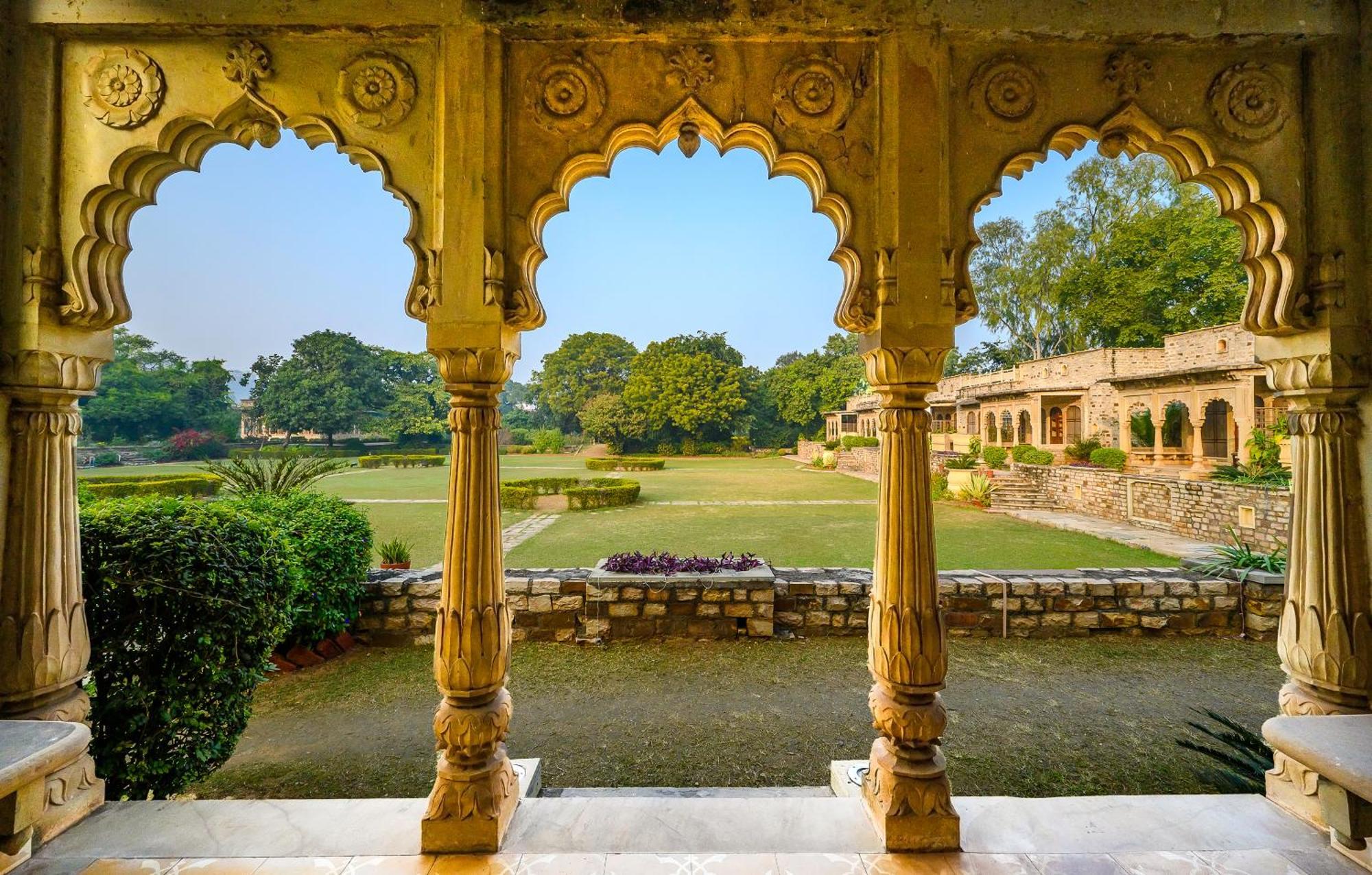 Neemrana'S - Deo Bagh Hotel Gwalior Exterior photo